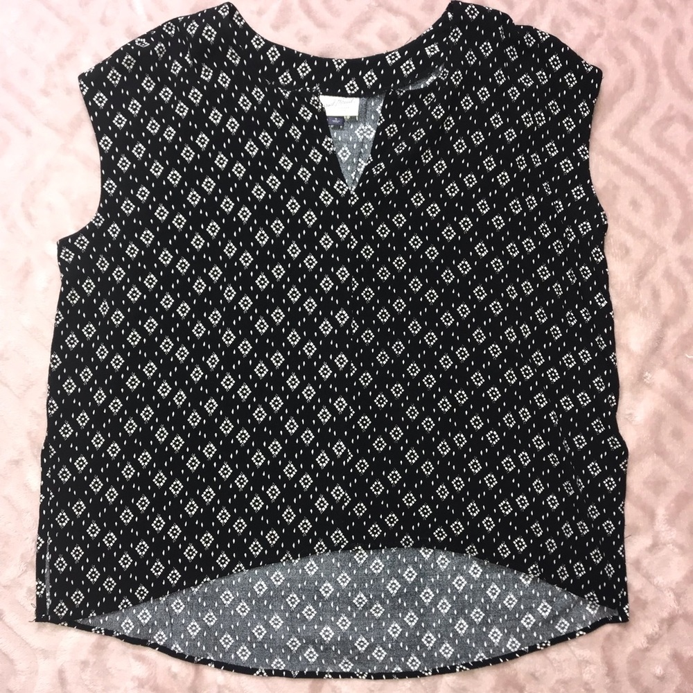 Universal Thread Hi Low Boho Printed Blouse.